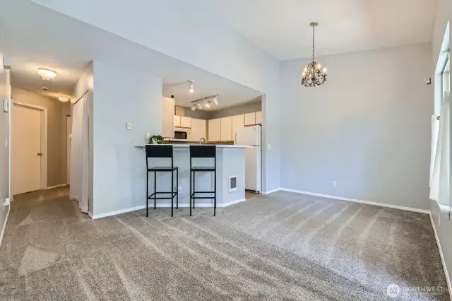 Brand-New Carpet in Living Areas, Hallway & Bedrooms