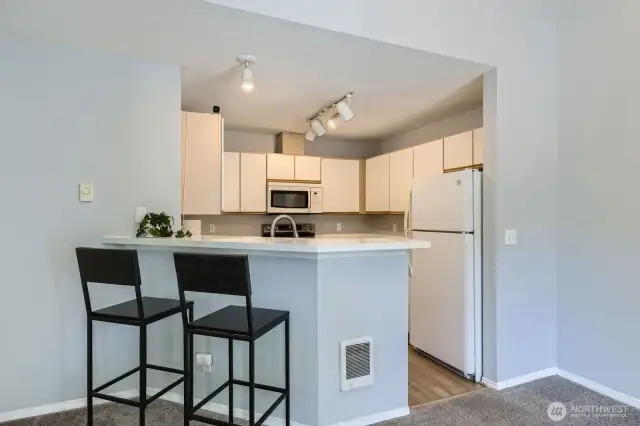 Breakfast Bar with Seating