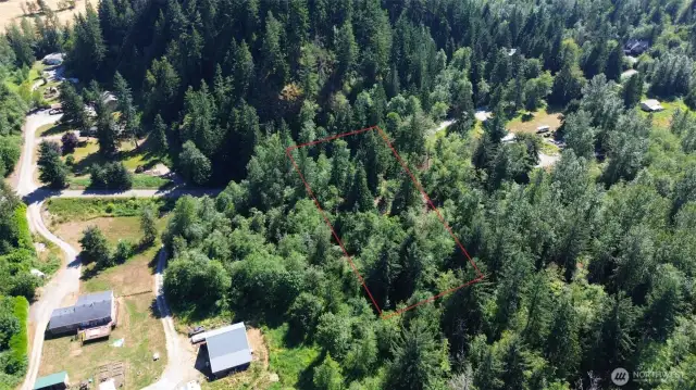 Red Lines are estimate property lines.