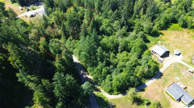 Red Lines are estimate property lines.