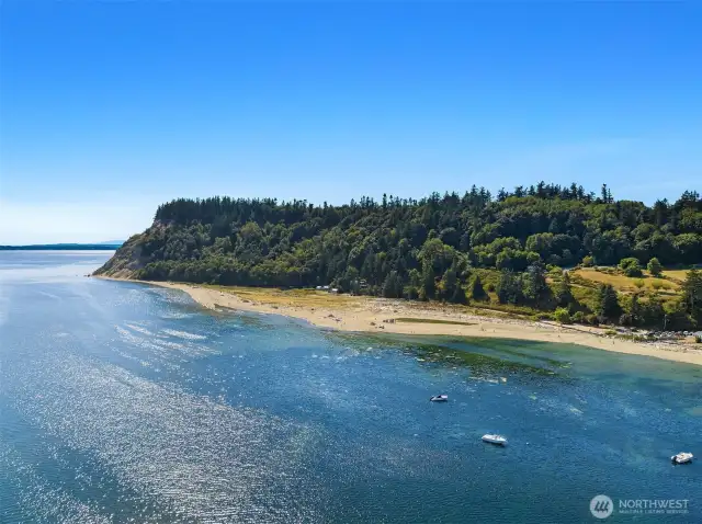 Beach park access with option to join Useless Bay Golf & Country Club