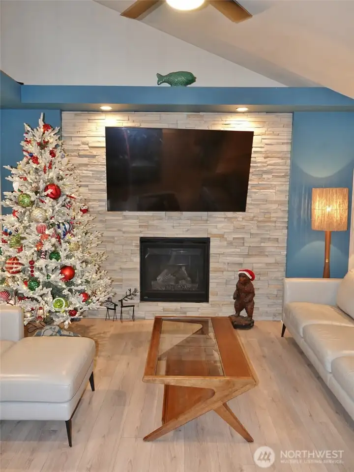 Living Room with ceiling fan.