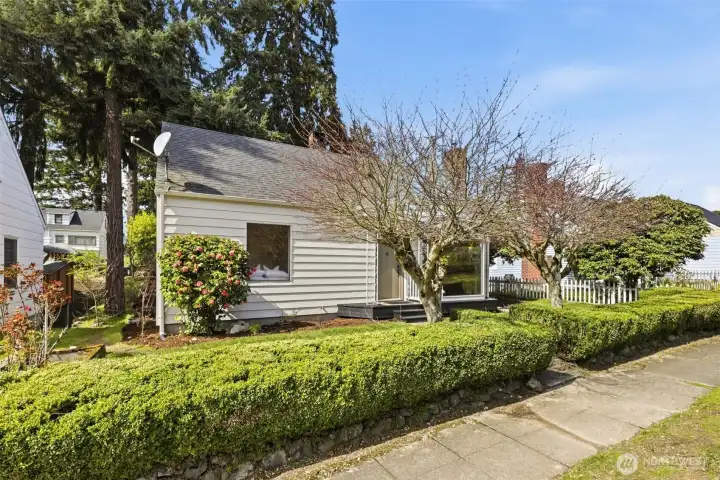 Curb appeal that hits before you even walk in