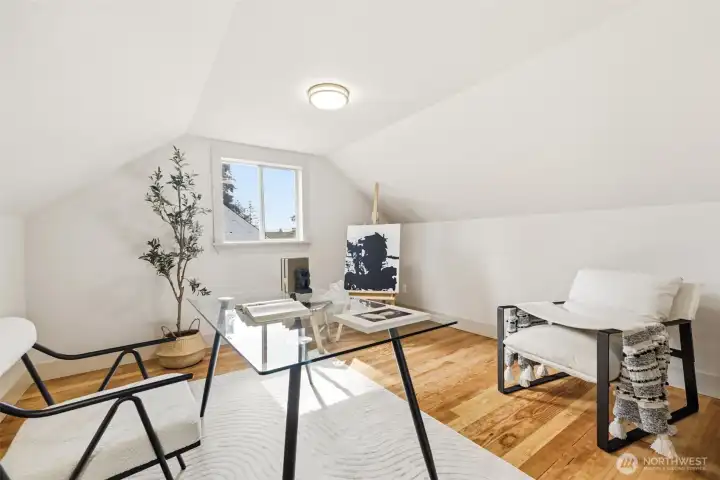 Perfect for guests, work-from-home, or creative use