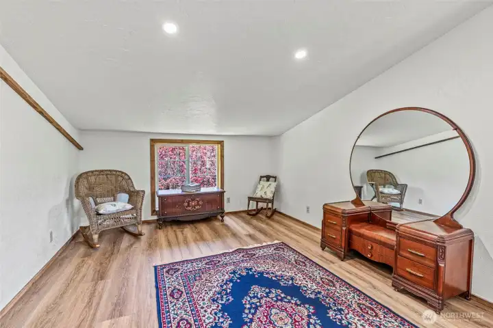 Upper Bedroom Sitting Area