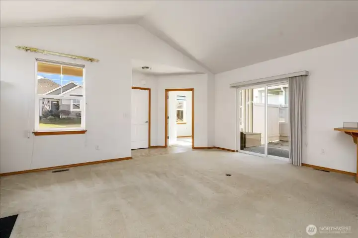 Towards the back patio and front bedroom.