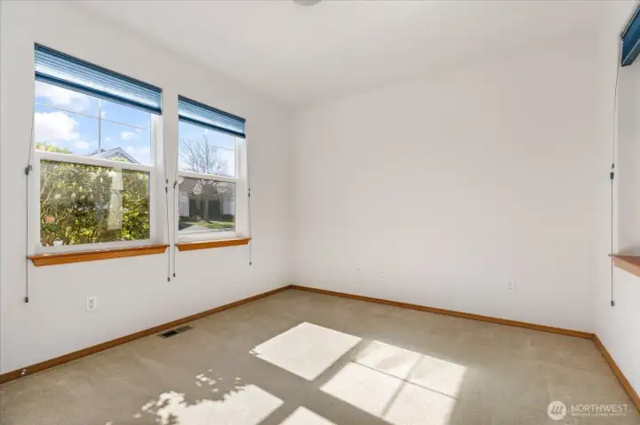 Front smallest bedroom.