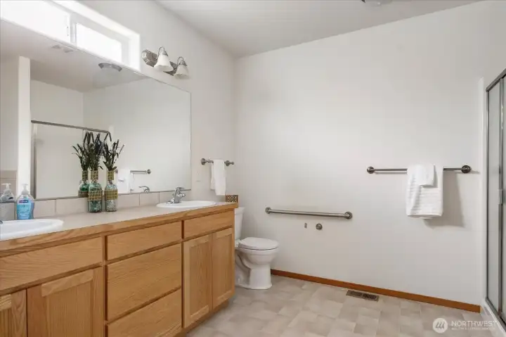 Primary en-suite bathroom. Look how roomy!