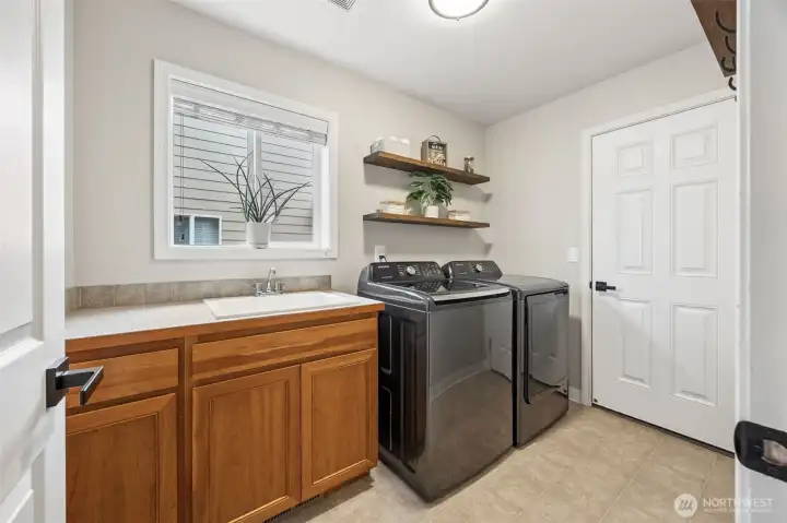 Laundry and mud room off the garage.
