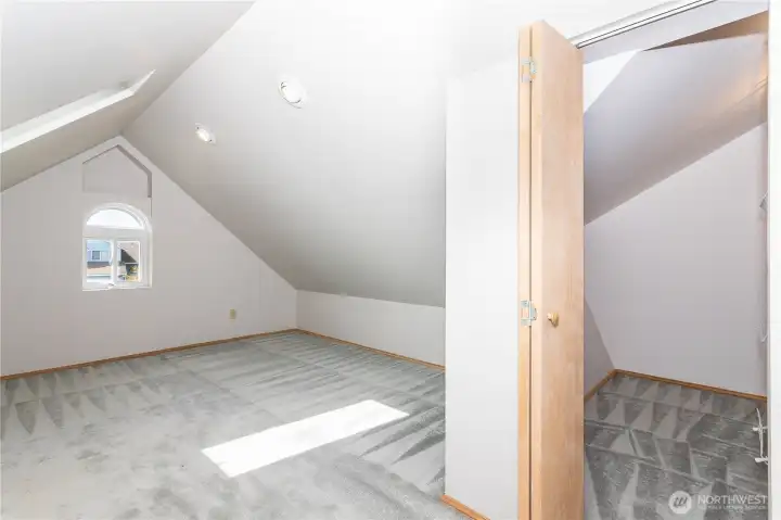 This finished space not included in SQFT;