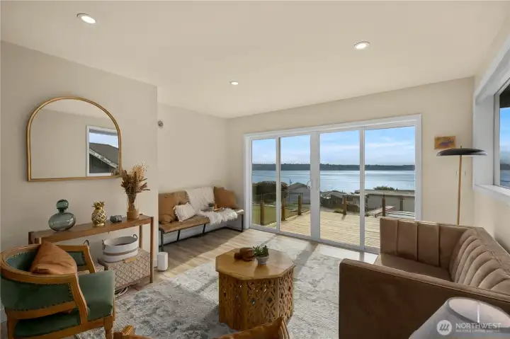 Sitting in the family room you can see the front yard and the sound at the same time! Relax here and enjoy the beauty the Pacific Northwest has to offer.