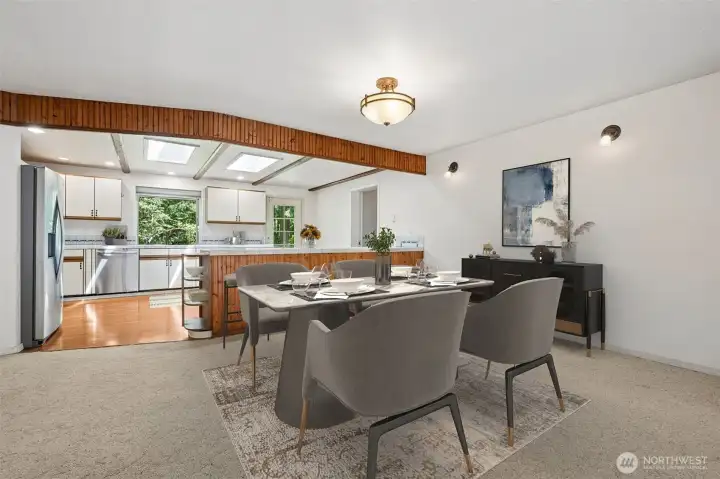 Kitchen & Dining Area