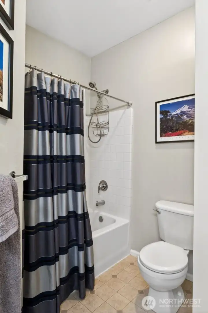 Shower/tub combination