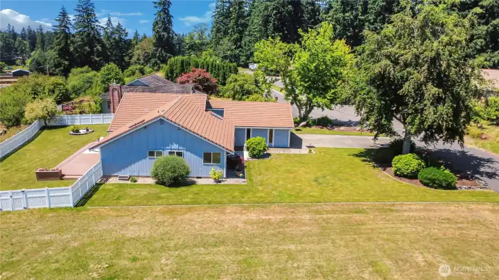 Beautiful home and yard. Buffer area gives you so much sense of space