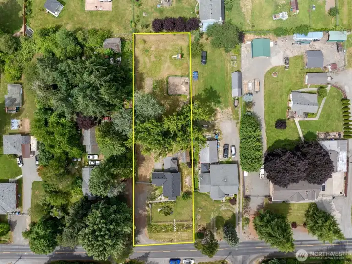 Lot has the potential for an additional dwelling (subject to approval - buyer to verify).