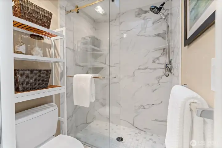 Shower & Extra Storage Shower & Extra Storage