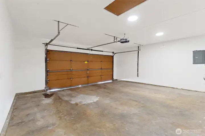 2 Car Garage 2 Car Garage