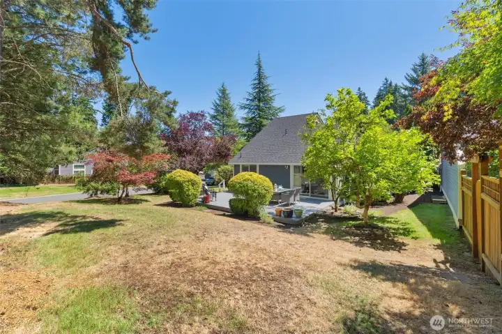 Large, Private Yard Large, Private Yard
