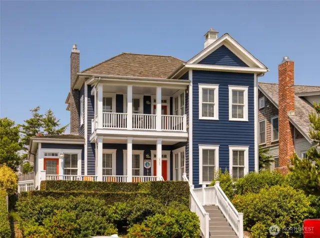 Welcome to 33 Fireside Lane! This gorgeous custom home site high above the iconic amphitheater with sweeping views of town and the ocean.