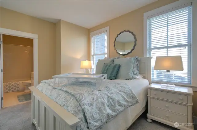 The 2nd guest suite.