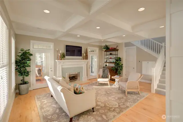 Enter this lovely home that is a featured floor plan in the Southern Living Magazine.  High ceilings, gracious spaces, coffered ceilings and more.  Come take a look!