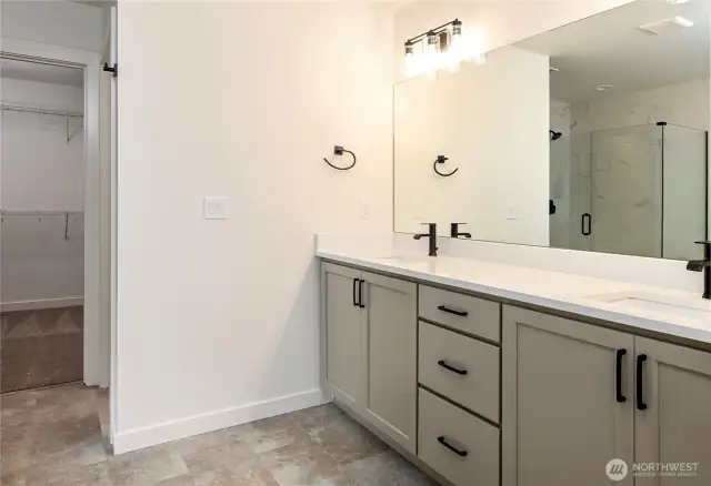 Photo is of the 2808 floor plan in the same neighborhood.  May contain options or enhancements that are not available on all floorplans.  For illustrations purposes only.