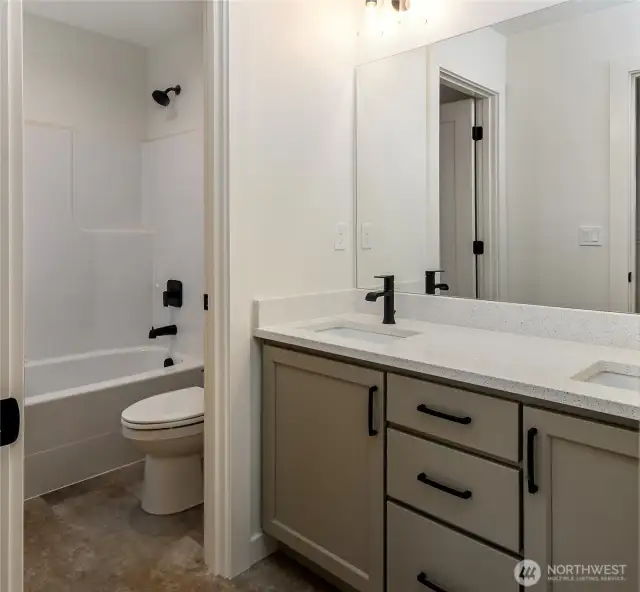 Photo is of the 2808 floor plan in the same neighborhood.  May contain options or enhancements that are not available on all floorplans.  For illustrations purposes only.
