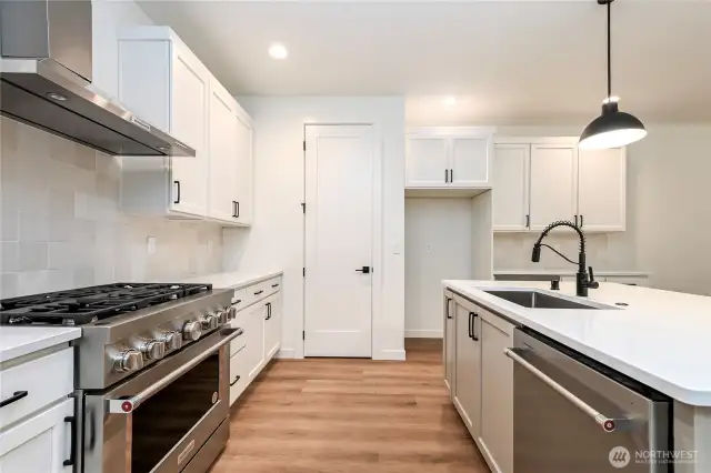 Photo is of the 2808 floor plan in the same neighborhood.  May contain options or enhancements that are not available on all floorplans.  For illustrations purposes only.