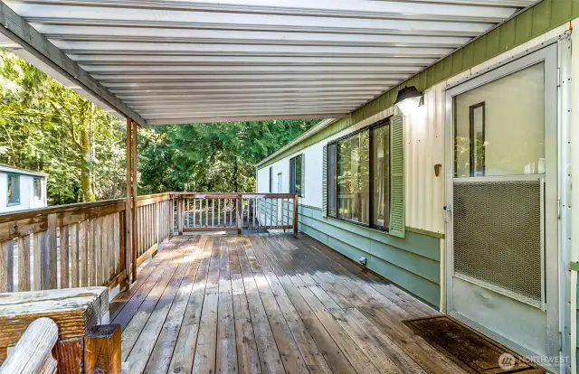 Large porch!