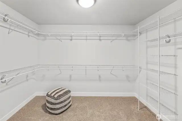 Pictures of model home and are for illustrational purposes only. Actual plans and specs will vary. Some features/finishes are upgrades.