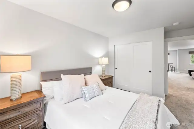 Pictures of model home and are for illustrational purposes only. Actual plans and specs will vary. Some features/finishes are upgrades.