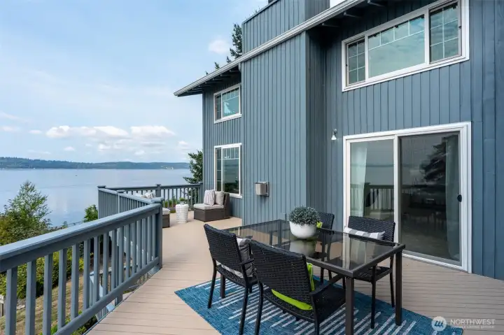 Plenty of space for entertaining.