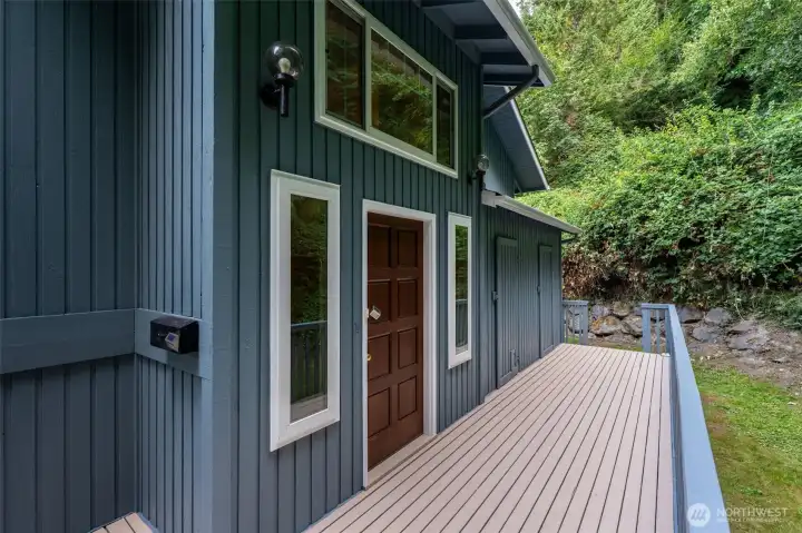 Back entrance and extra storage for both lower level and upper level.