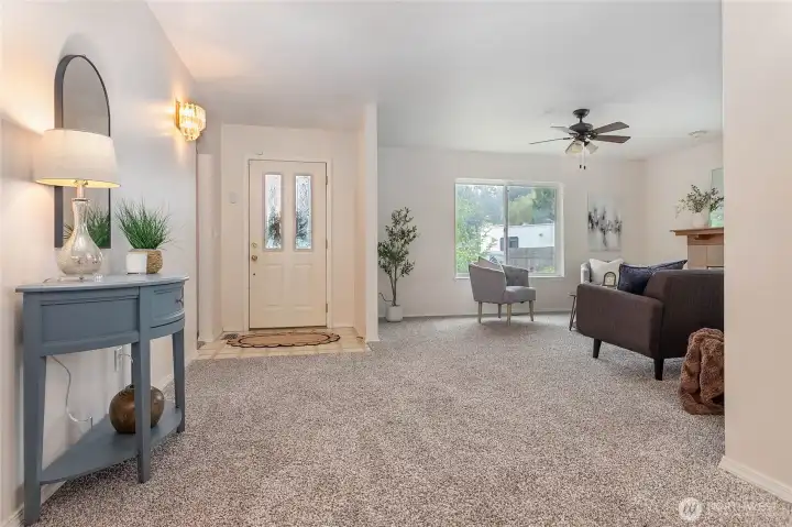 Love how open this entry is to the living room