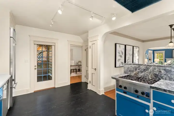 THIS is one of my favorite parts of the home, have a look at the following photo: