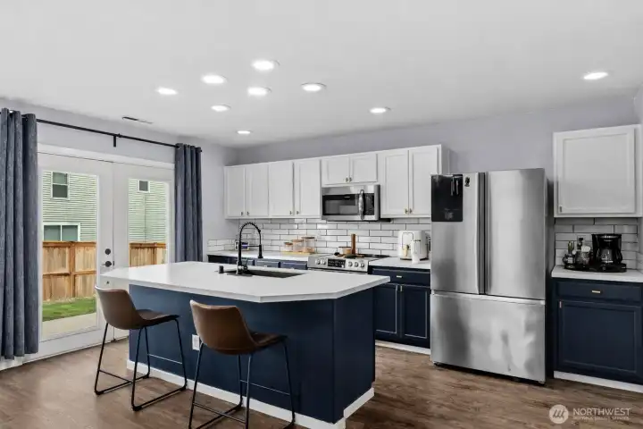 Kitchen island with perfect set up for cooking, eating and entertaining