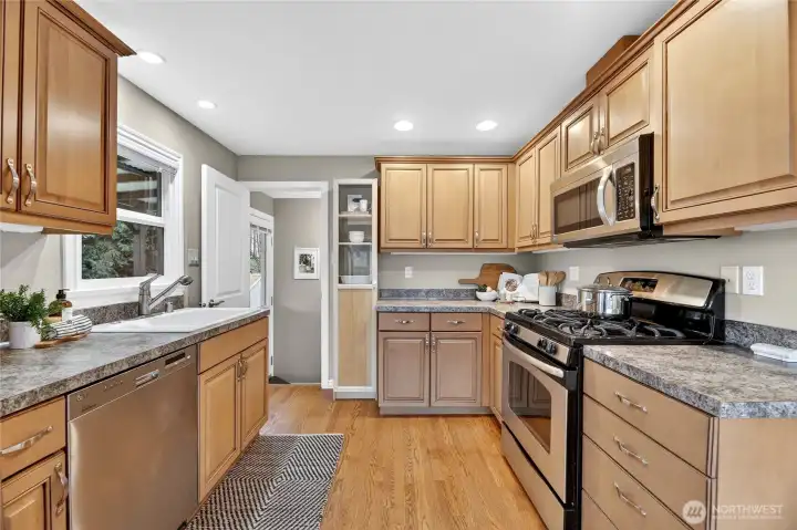 Kitche has been completely updated, with new hardwood floors, cabinets, countertops and appliances.