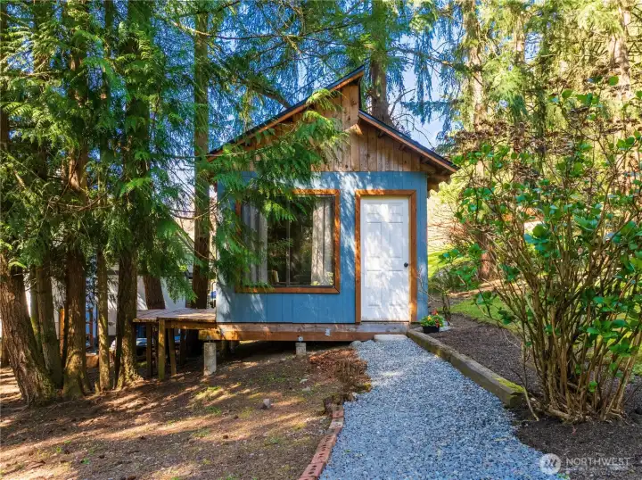 Outdoor extra little house with electricity.