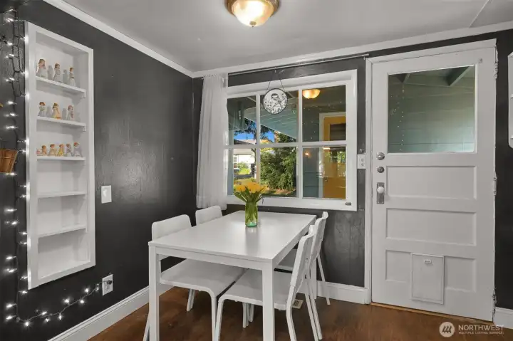 Eating area off kitchen.