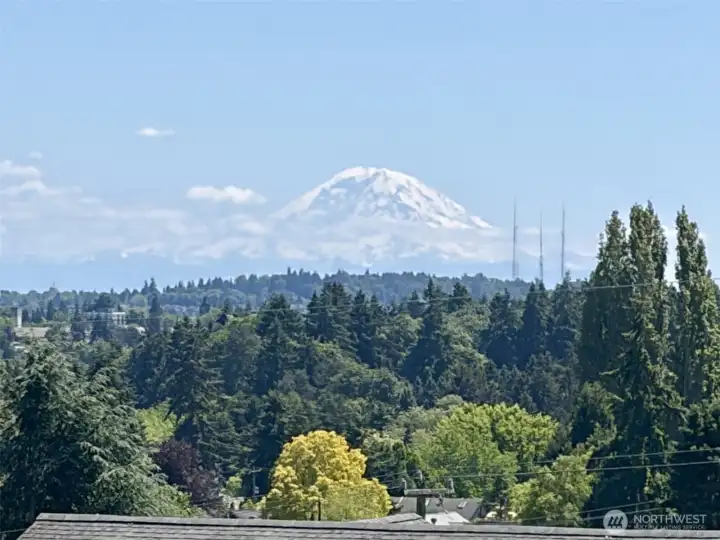 Mt Rainier view from roof top deck
