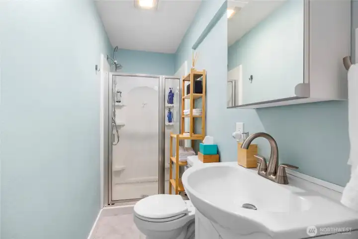 Second bathroom - everything is new and nice, fresh and clean!