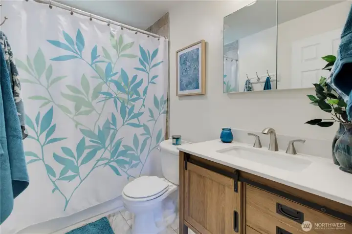 Full Bath on Main Floor Full Bath on Main Floor