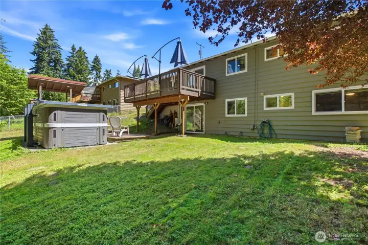 Large Back Yard with Swim Spa! Large Back Yard with Swim Spa!