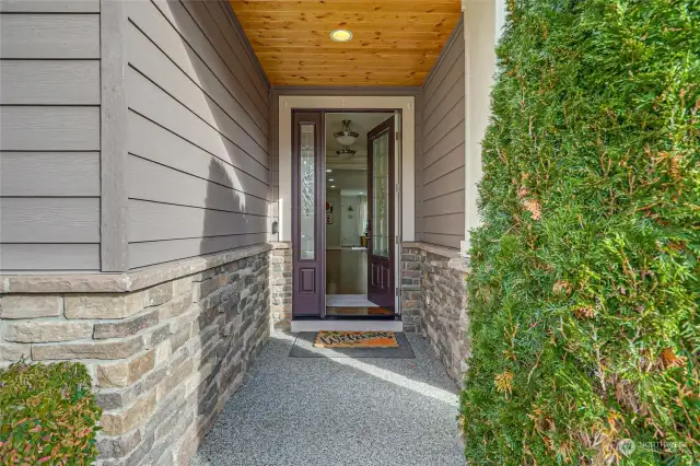 Inviting front entry