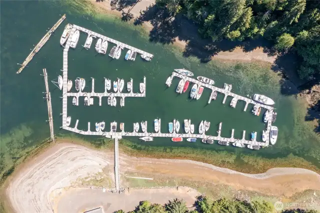 New docks at Indian Cove Marina