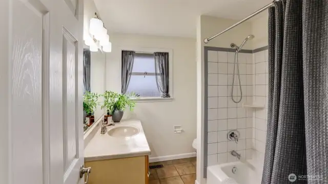 Main floor full bath