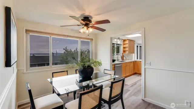 Dining room off