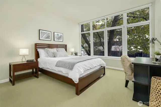 2nd bedroom
