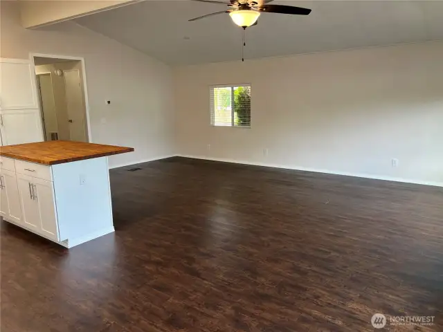 Dining room.