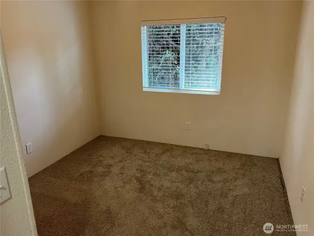 Second bedroom.